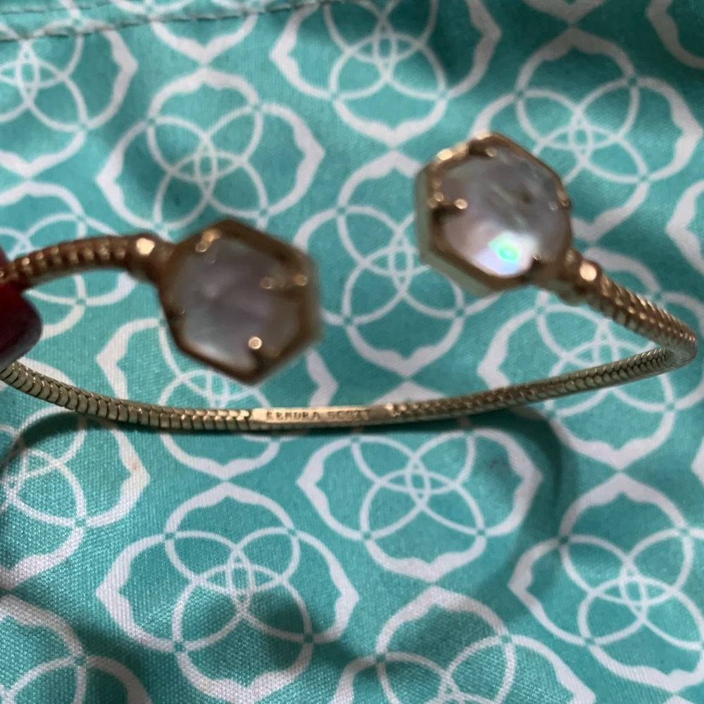 Kendra Scott bracelet